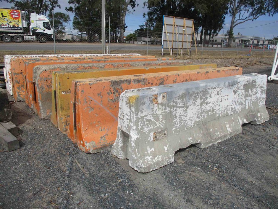 DKNY Women's Wide Leg Pant, Size 6, Navy (NVY).  Buyers Note - Discount Fre