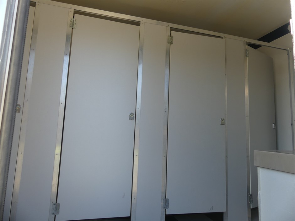 32DEGREES Unisex Cushion Slide Sandals, Size L (m7-8/w9-10), Black.  Buyers