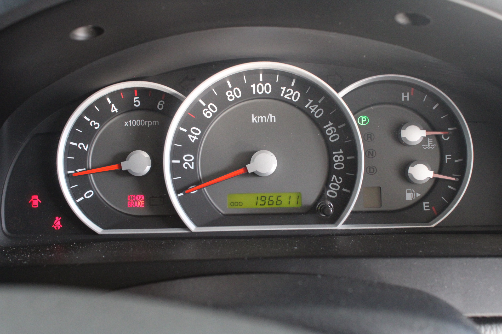 SEAMLESS SPACES Utopian Collection Area Rug, 240 x 300cm, Abia Beige White.