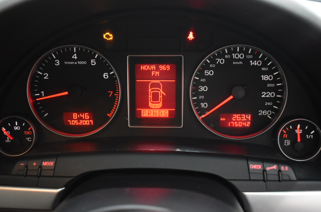 TRAFALGAR 9kg Fire Extinguisher ABE Dry Powder Type c/w Wall Hook for Mount