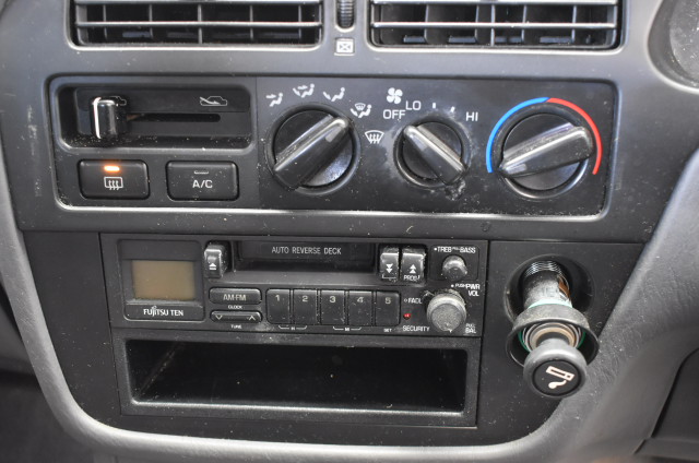 20 Packs of 1000 x VOREL Staples 8mm.