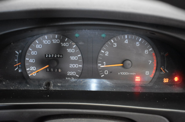 5 Packs Of Cable Ties Each 100pcs, 4.8mm x 200mm, White.