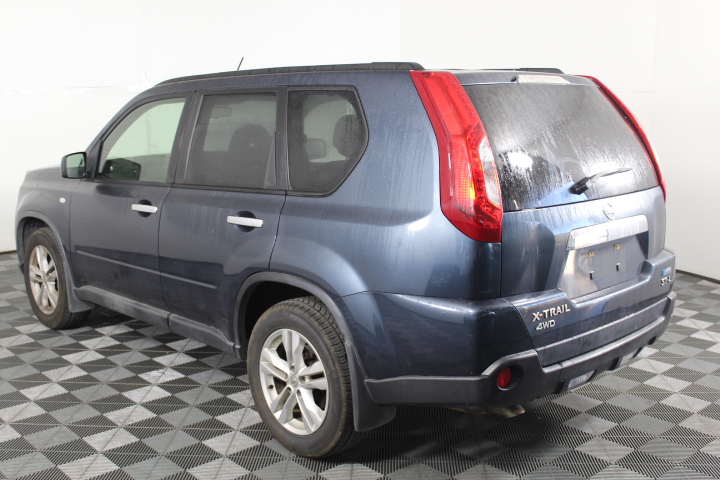 Initial Charm Letter  'L' Pendant Necklace