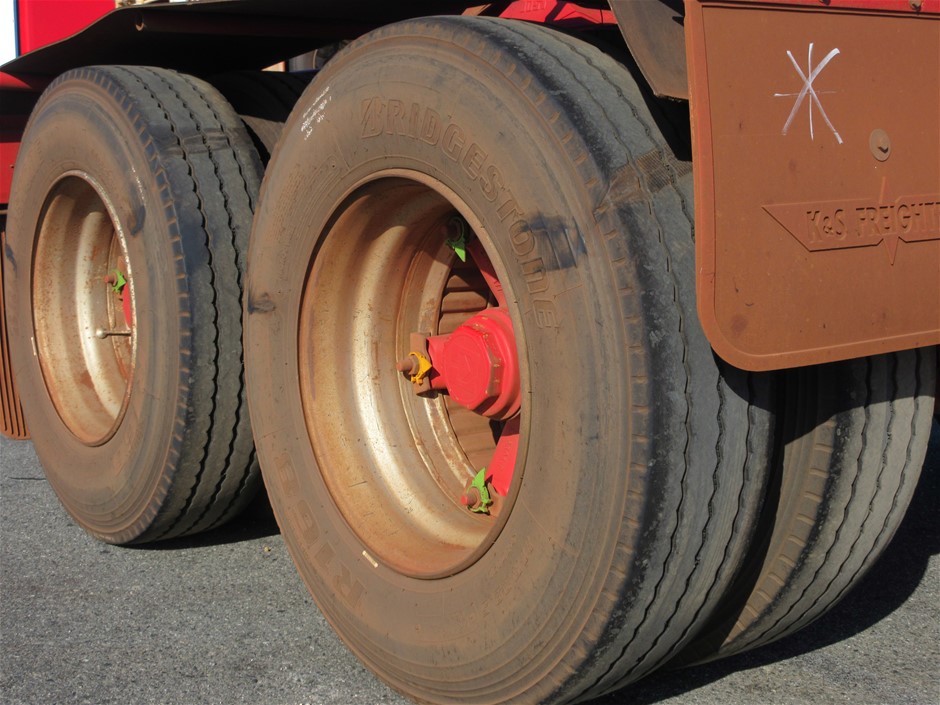 12.37ct One Stone Loose Natural Tourmaline (Rubellite) Oval With AIG Cert.