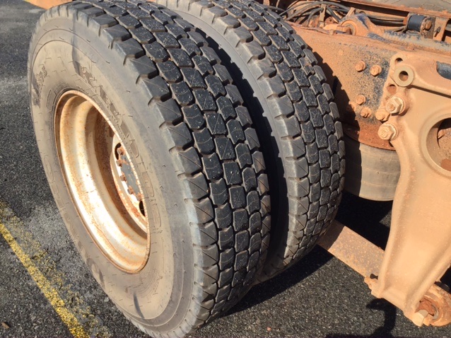 PuErDe Multigate 29-381 Isolation Gown Non Medical - New