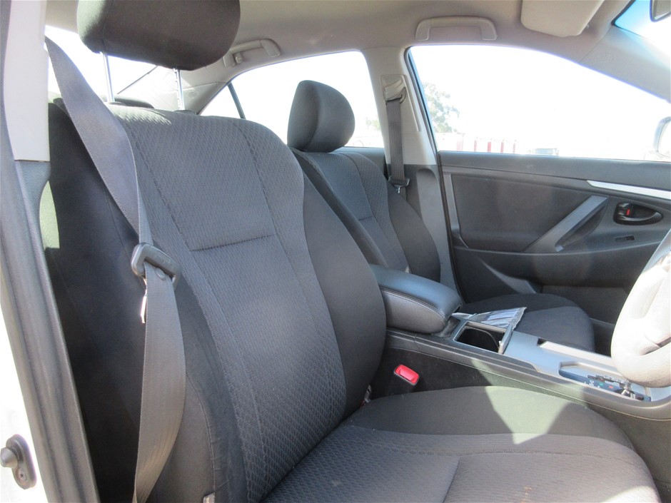 Elegant 18K Yellow Gold plated Simulated Diamond Necklace