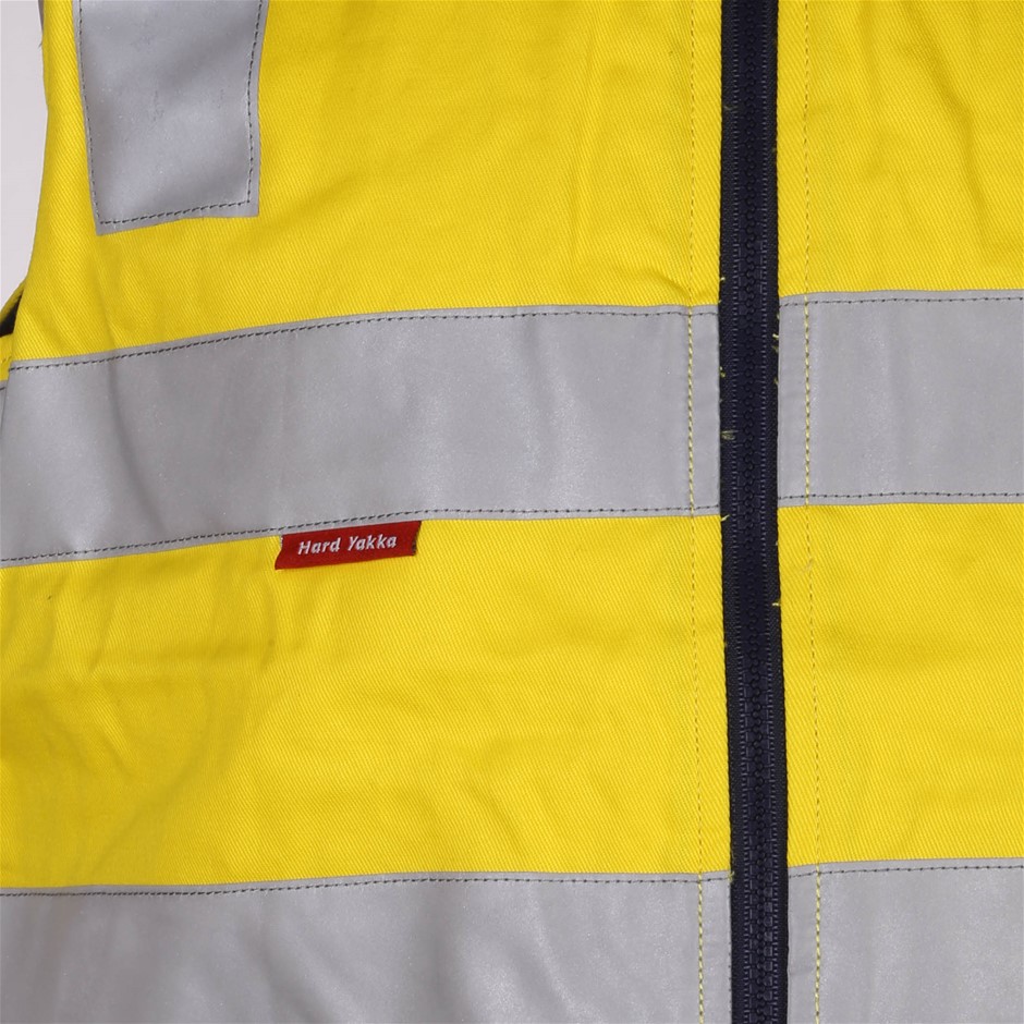 2022 Queen Elizabeth Platinum Jubilee Gold plated Medallion