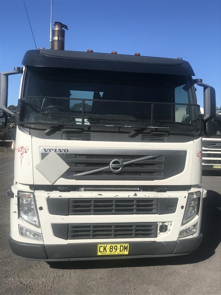 Jacqueline Blanc De Blancs Brut NV (6x 750mL), France.