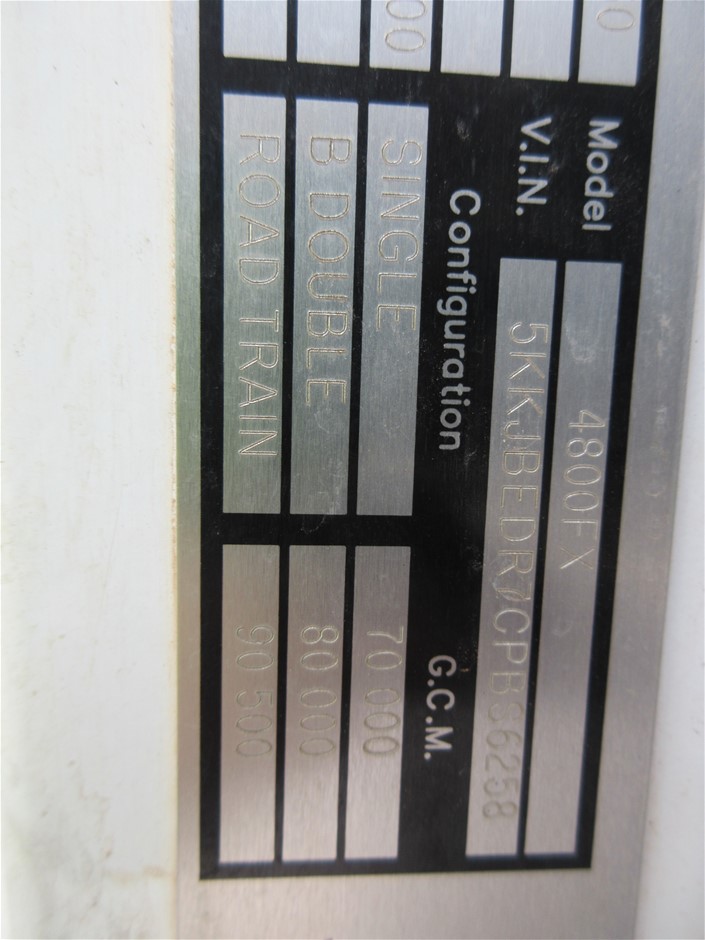 1.00 carats cut cornererd square natural yellow diamond GIA graded