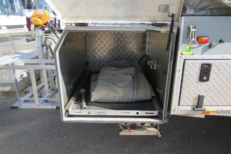 18K Gold-Filled Cuban Style Link Ring with Simulated Diamonds - Size 9