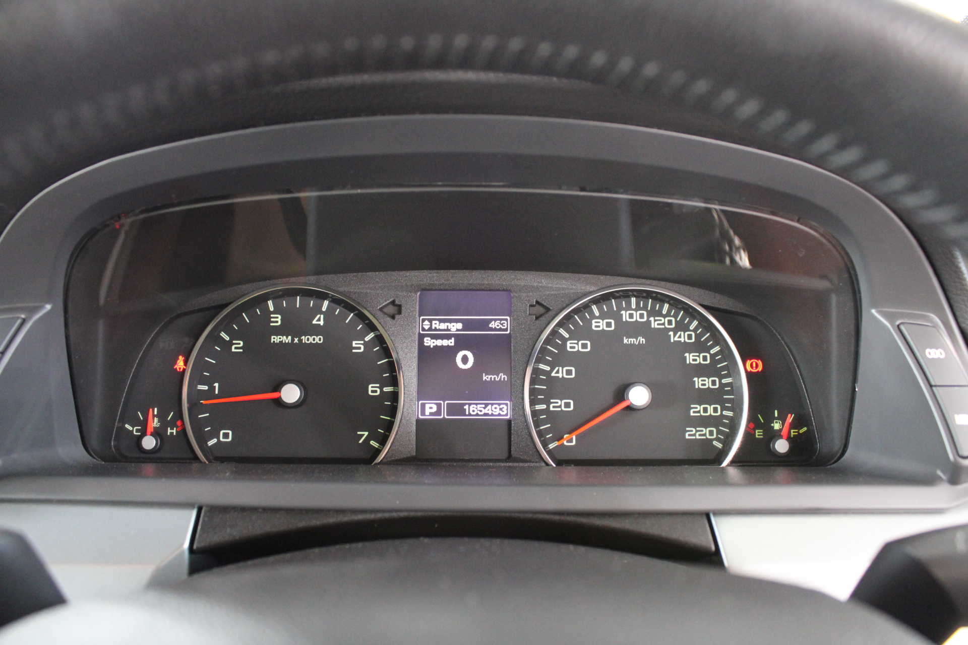 10mm Turquoise with 'O' Toggle Gemstone Bracelet