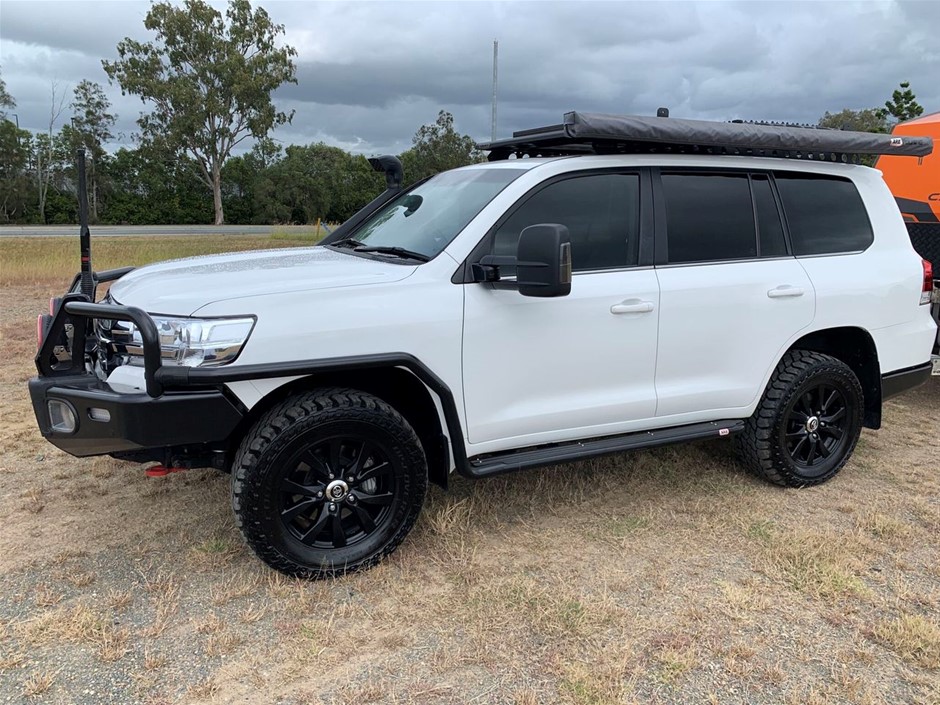 UNC 2023 $2 Vegemite Yellow RARE Coloured two dollar Coin