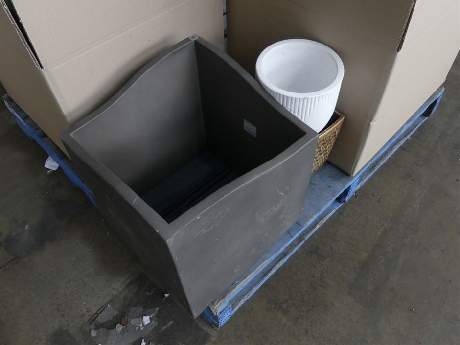 Scottsdale Gold 1/100oz 9999 Goldx 2, 1g Silver Bars x 2, 1g mint bar x 2