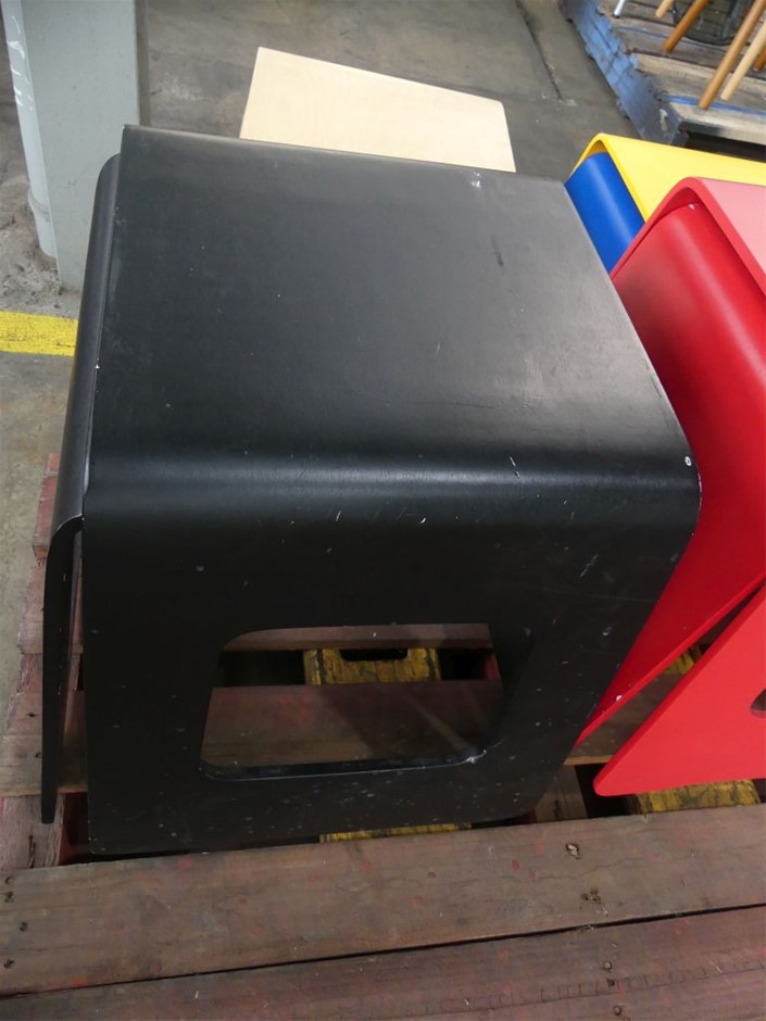 Waterproof  Watch Barrel Shaped Transparent Red Color Quartz Watch Popular