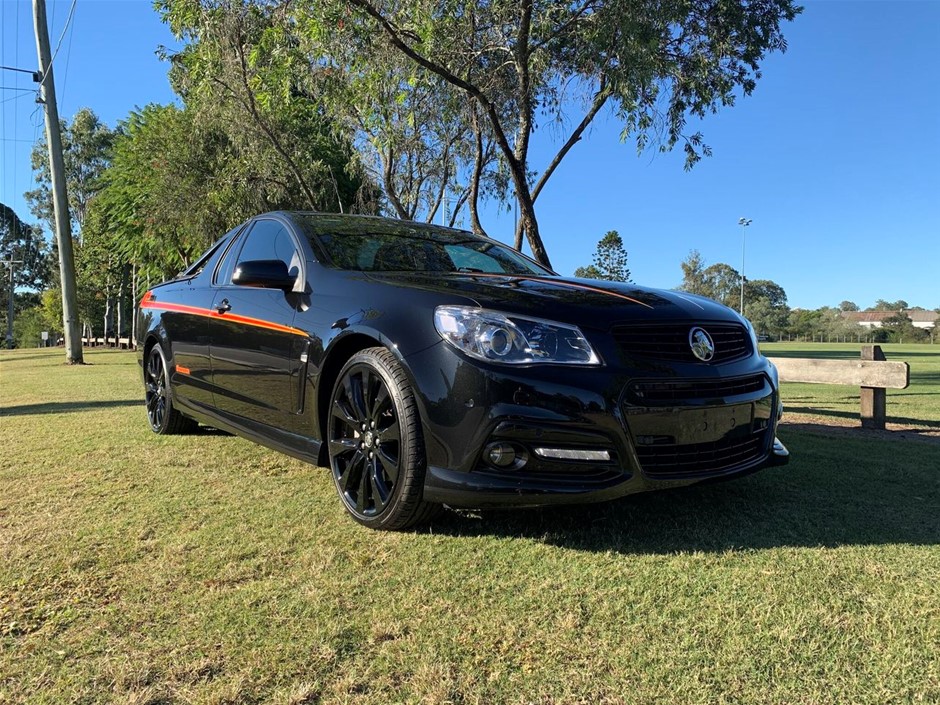 HOLDEN MOTORING SET OF 7 LOGO PIN COLLECTION SET IN PRESENTATION BOX