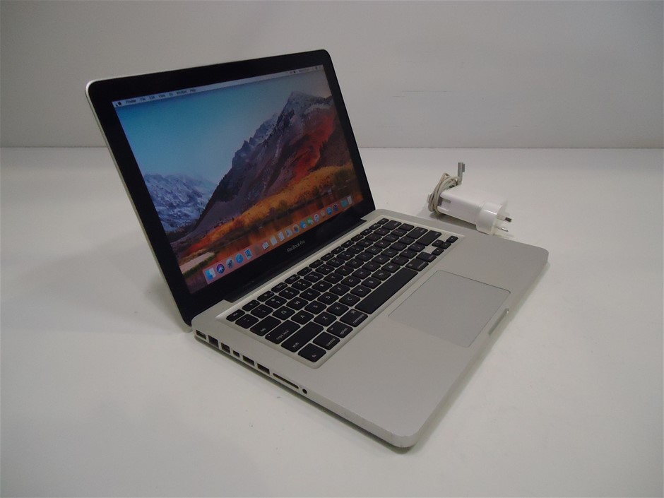 9K Yellow Gold EMERALD RING