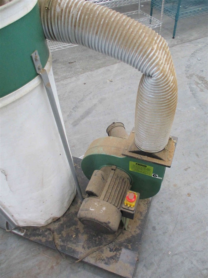 Rhodium Plated Men's Band Ring (4mm) - US Size 9