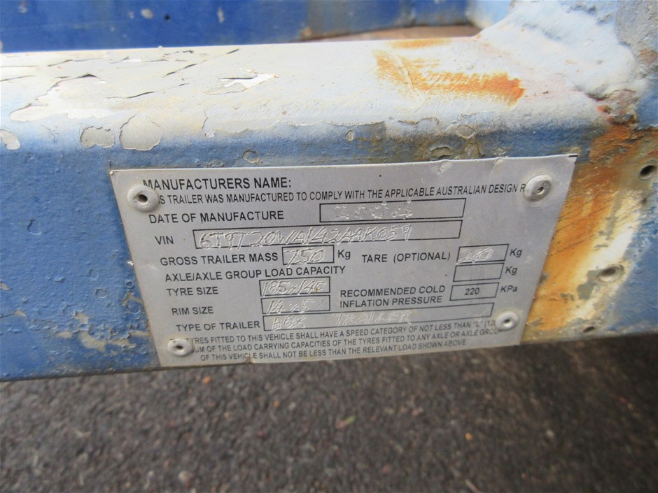 Figaro Stainless Steel Holy Cross Bracelet (adjustable)