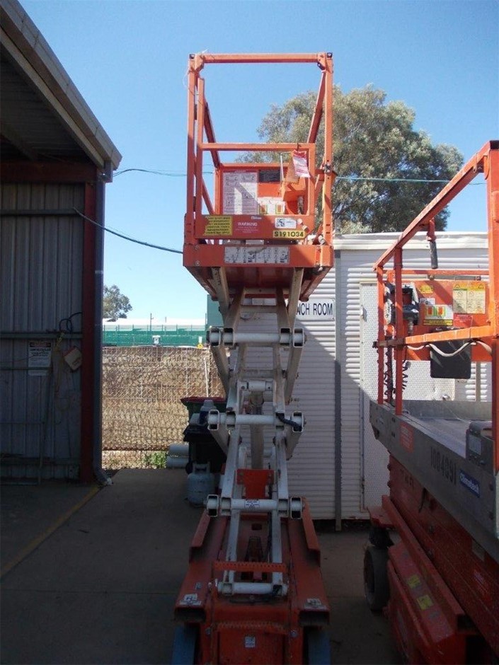 Christmas Workshop Musical Glitter Swirl Train