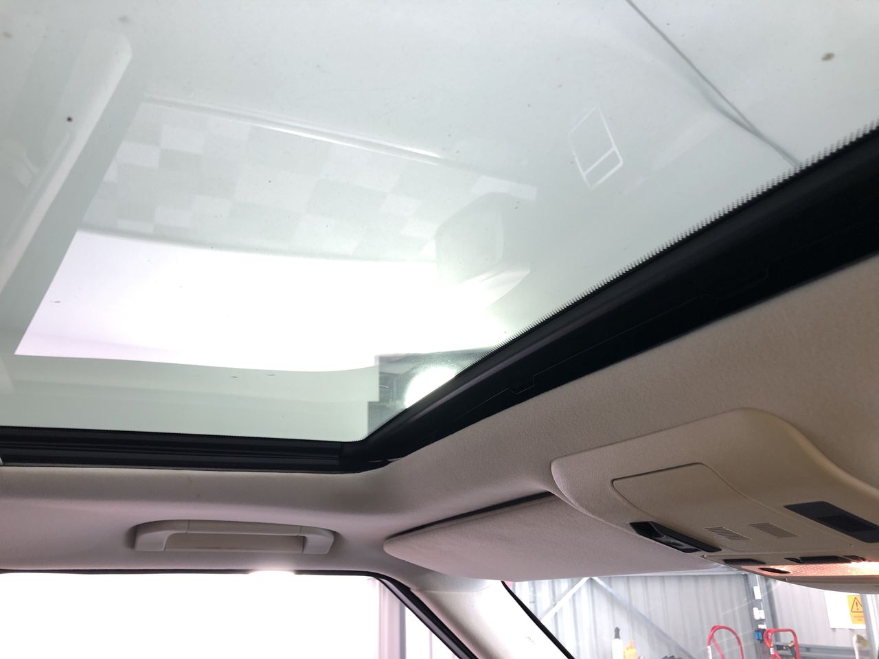 6-7mm White Pearl & Rhinestone Real Platinum Plated Bracelet