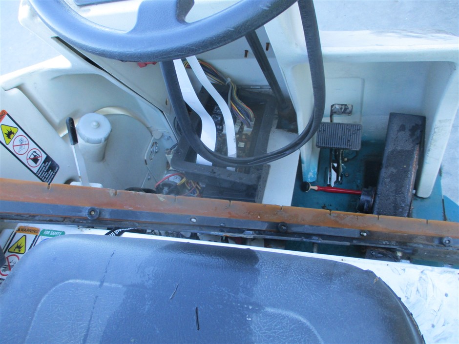 KITCHEN COUTURE 1.7L Double Wall Glass Kettle with Thermoguard Protection.