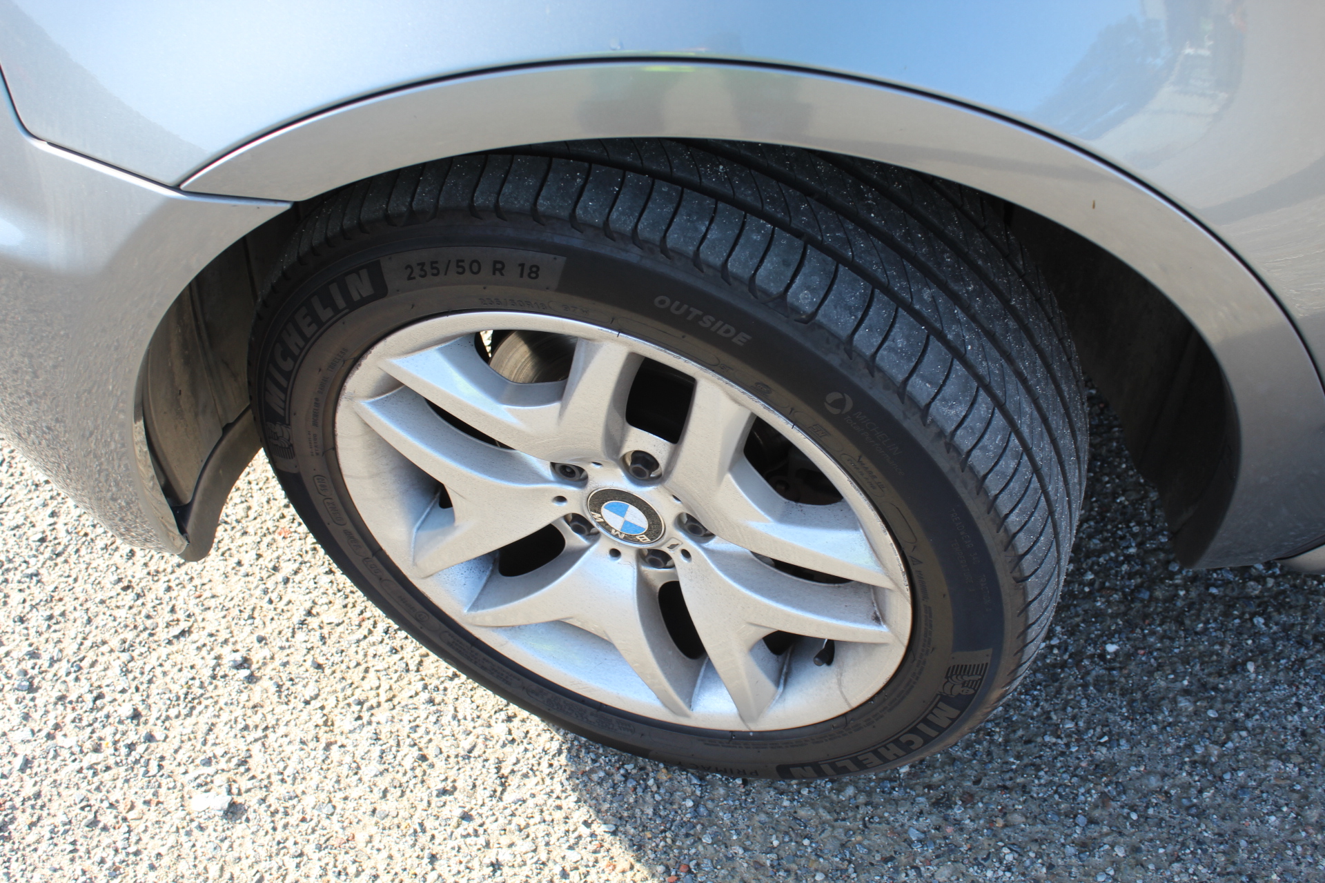 2 x WYPALL Reach Centrefeed Dispenser (6221), Black Portable Dispenser, 1 D