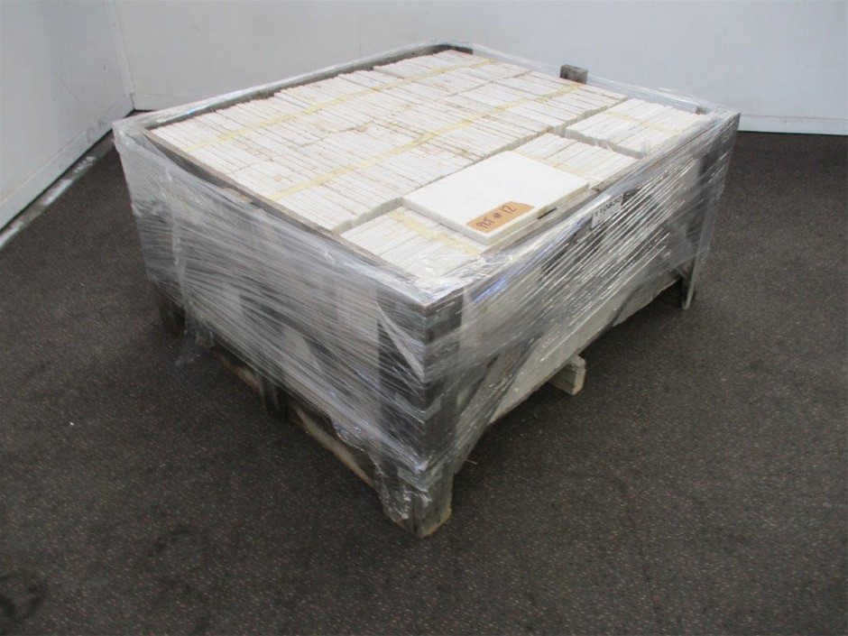 Vial full of Gold Leaf/Flake