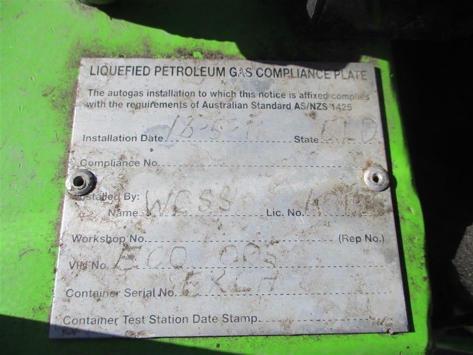 0.20 TCW yellow round various diamonds