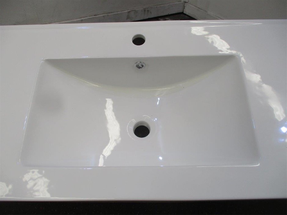 1.00 Carats Brilliant Polish Round Cut White Diamond CVD-Not Certified