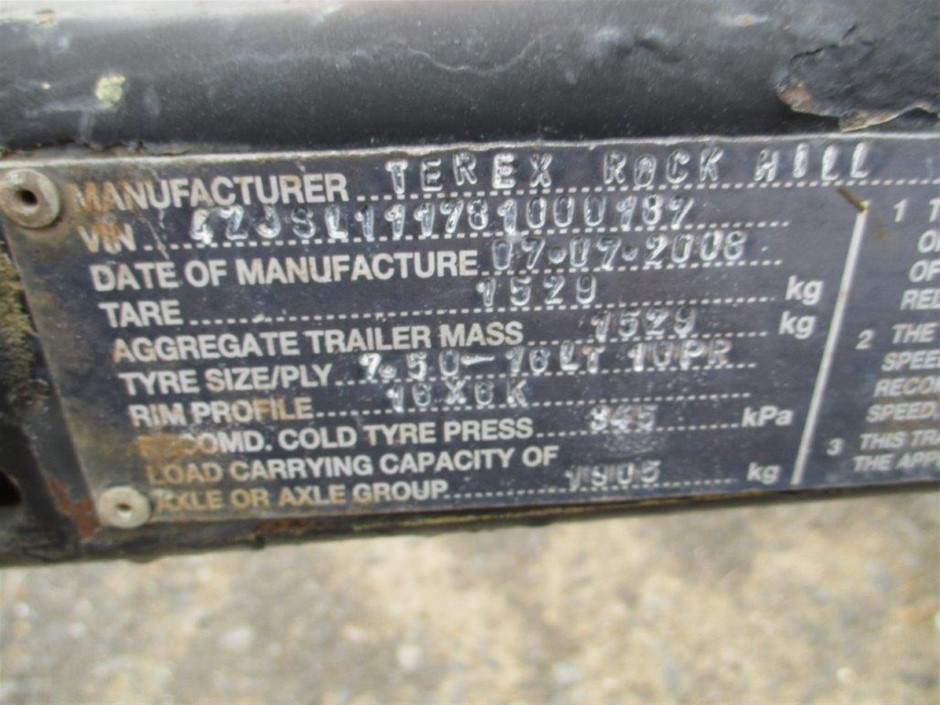 <p>2018 Hino 300 4 x 2 Tray Body Truck</p>