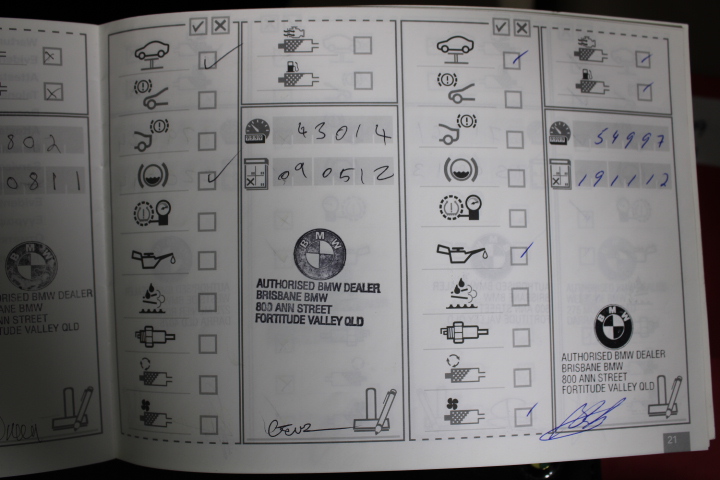 2 x 2XU Youth Neoprene Pants, Size XL, Black/Rose  Buyers Note - Discount F