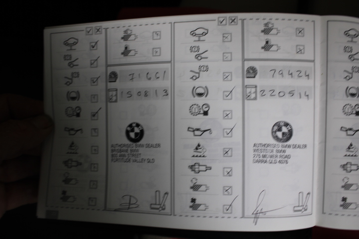 4 x 2XU Women's Short Sleeve Fibretech Tee, Size M, White/Green, WY2404A.