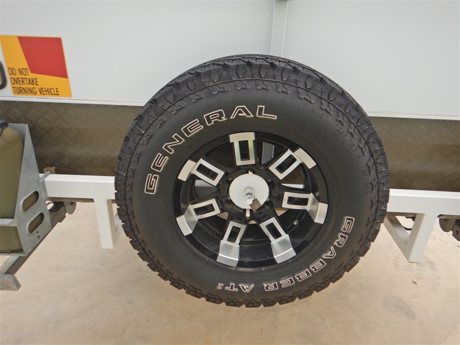 Duchesse De Paris Rosé Brut NV (6x 750mL), France.