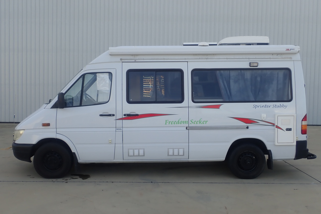 Upside Down Prosecco NV (6x 750mL).