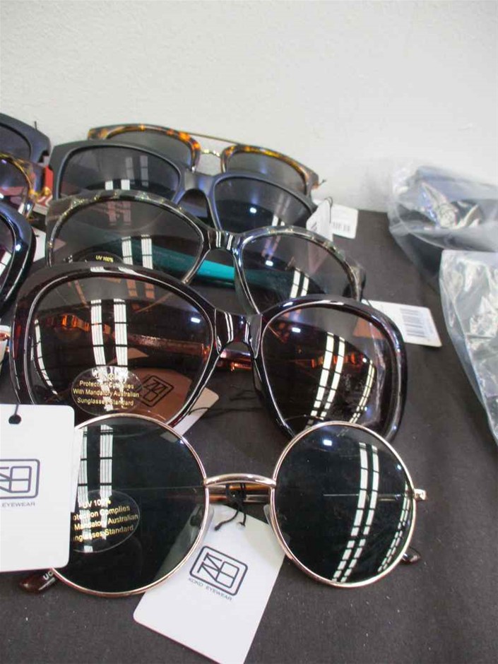 Stunning Rhodium Plated Simulated Diamond Ring - US Size 7