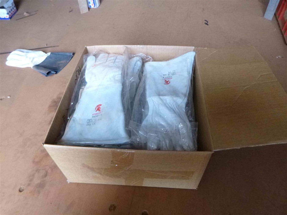 2 x CAPILANO 100% Pure Australian Honey, Premium Honey, Squeeze Bottle, 1kg