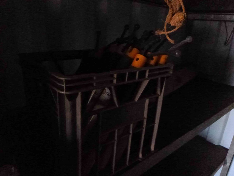 SHARK Steam & Scrub Mop, White. NB: Has been used.