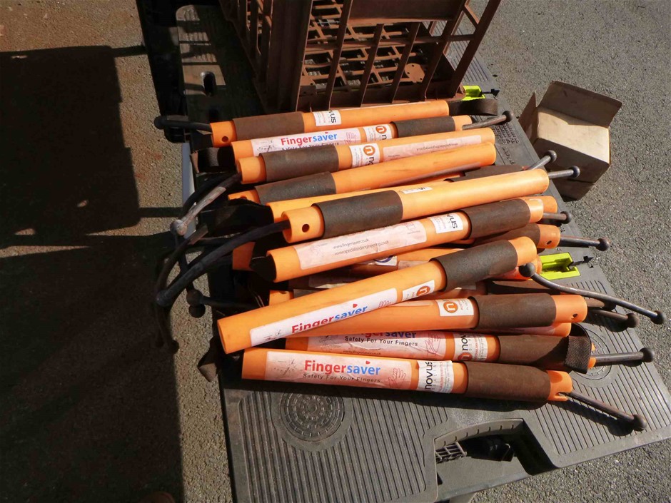 PHILIPS Sonicare 2100 Electric Toothbrush, Sugar Rose, HX3651/31. NB: Missi