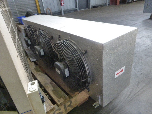 AMAZON BASICS 100 Pack AAA High-Performance Alkaline Batteries, 10-Year She