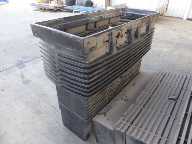 One Kilo of Australia KGV/King George VI/Queen Elizabeth Mix Date & conditi