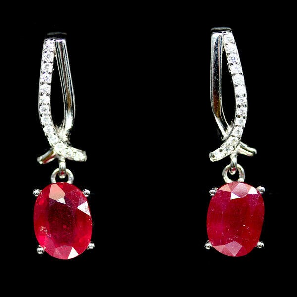 0.07 Carat round 2 white diamond