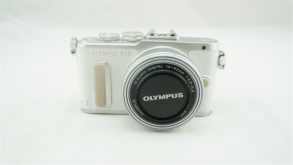 Wolf Blass Red Label Pinot Grigio (6x 750mL).