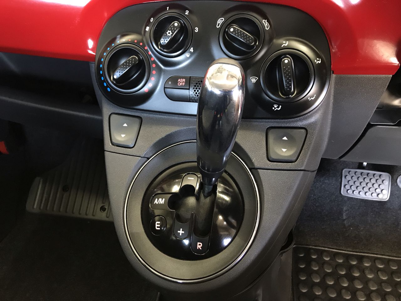 Little Giant Shiraz (6x 750mL).