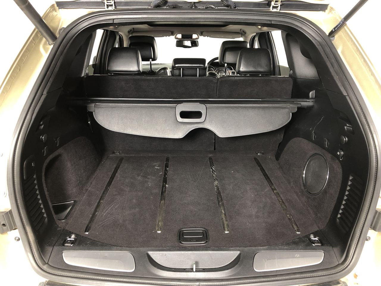 Squealing Pig Mid Strength Sauvignon Blanc (6x 750mL).