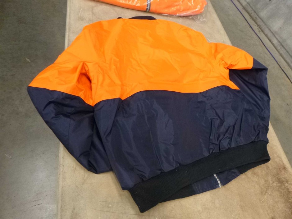 Lindeman's Early Harvest Crisp Chardonnay (6x 750mL).