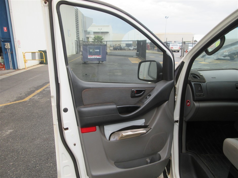 BONA Hardwood Floor Spray Mop, Includes 28.75 oz. Cartridge