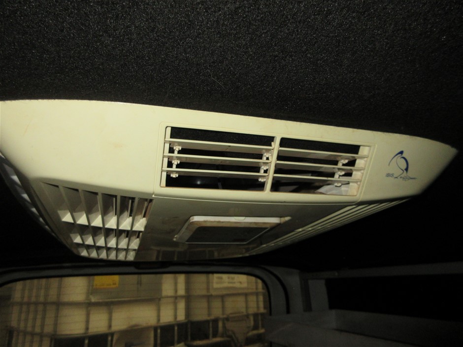 S’well 2L Stainless Steel Ice Bucket with Tongs, Triple-Layer Vacuum Insula