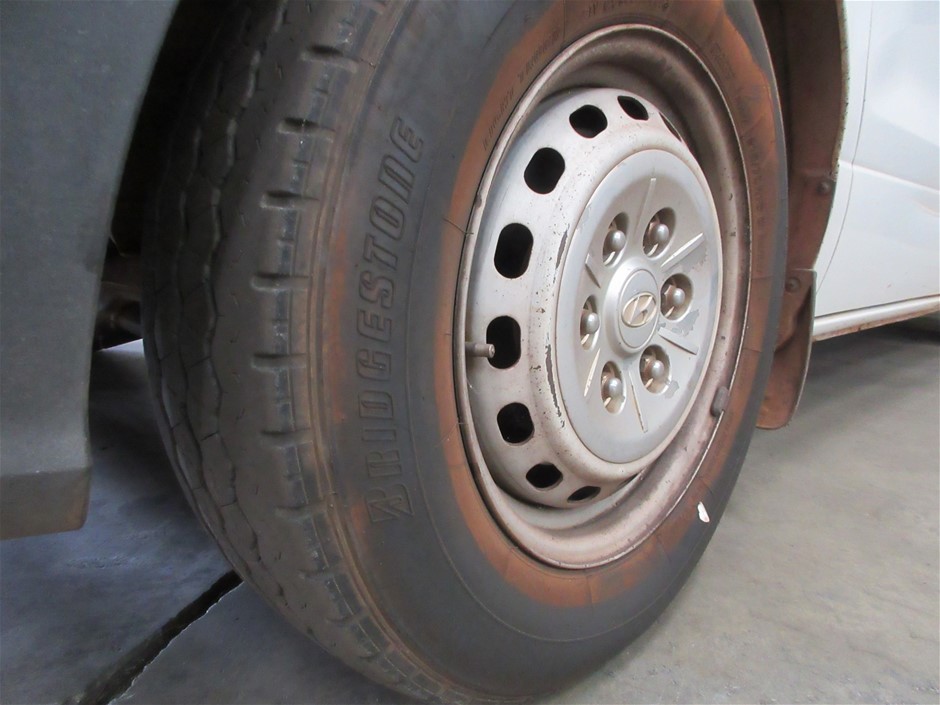 XYKEEY Toothpaste Tube Squeezer - Set of 2 Toothpaste Squeezer Rollers, Met