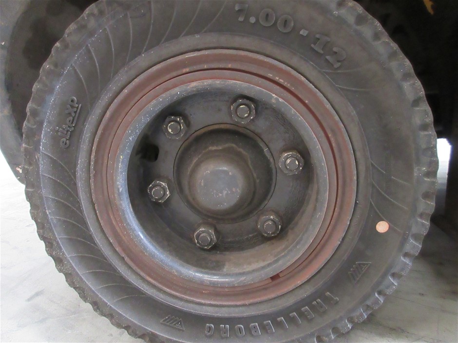 Cardinal Gates 8" Height Extension for White Duragate. NB: opened box