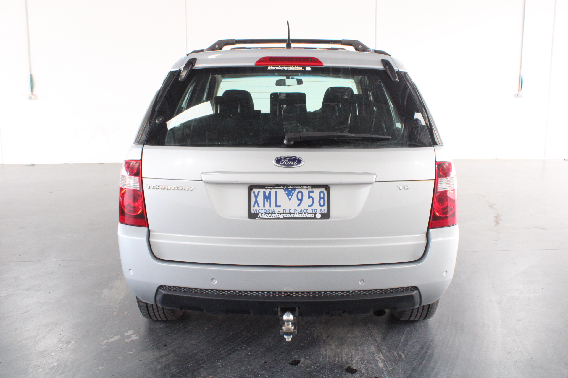 Large Work bench (Unused)